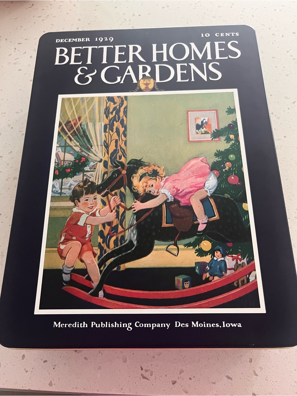 Vintage 1983 Better Homes and Gardens metal storage tin.